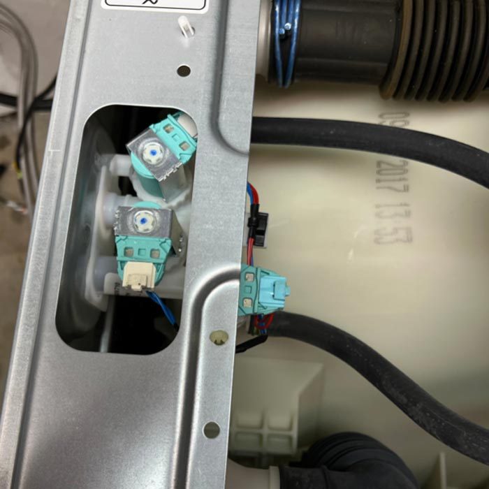 Electrical Connectors On Fill Valve