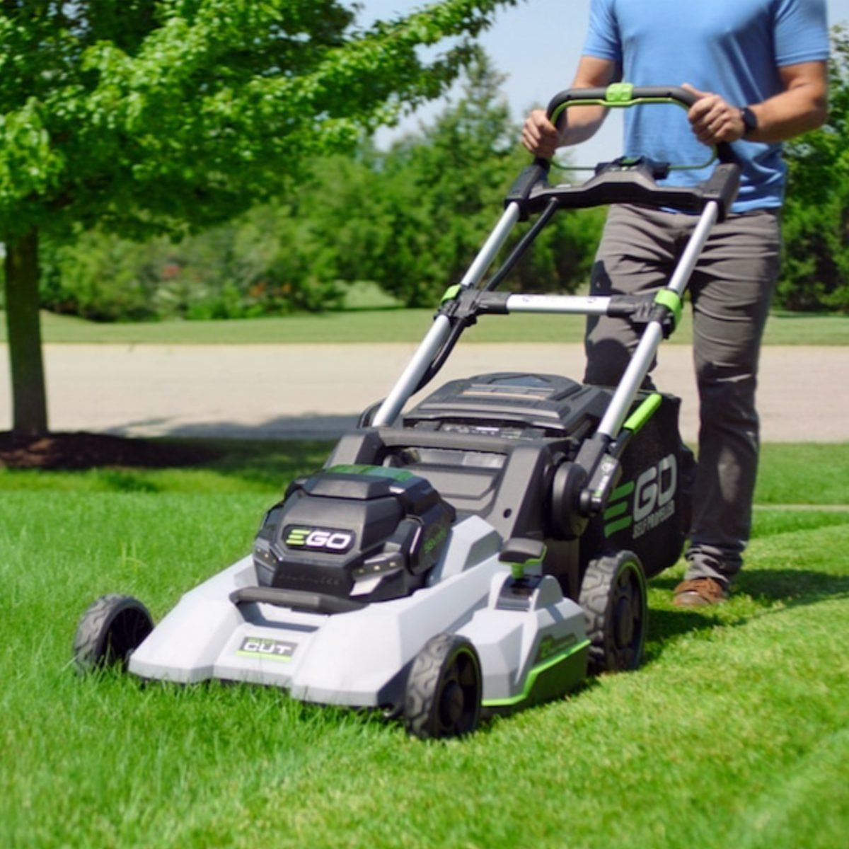 5 Best Accessible Lawn Mowers for All Users