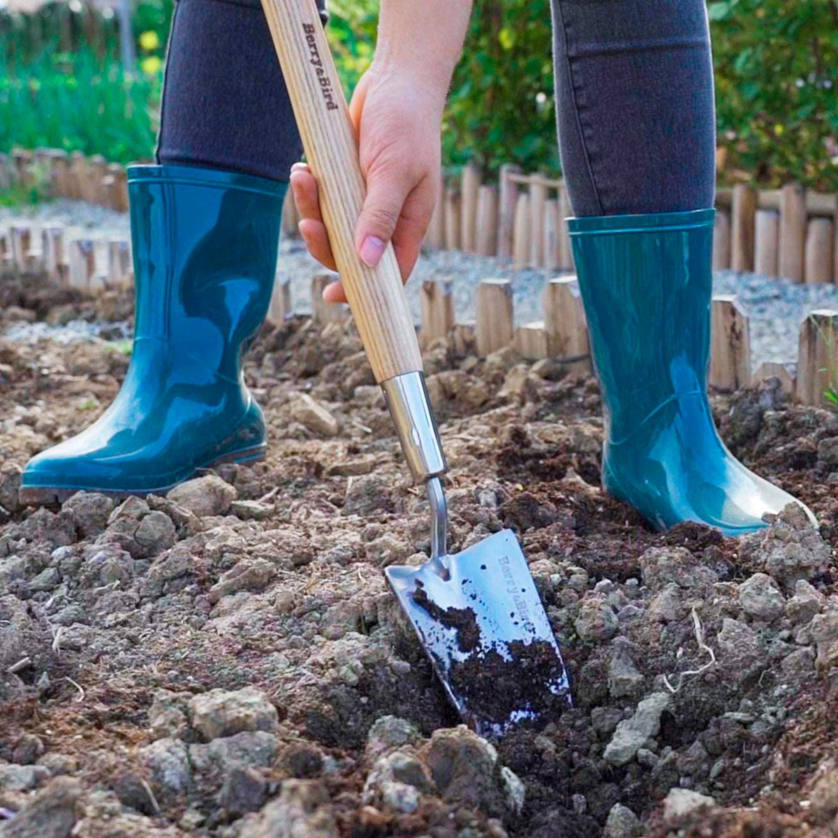 Radius Garden Root Slayer Soil Knife, Carbon Steel Blade