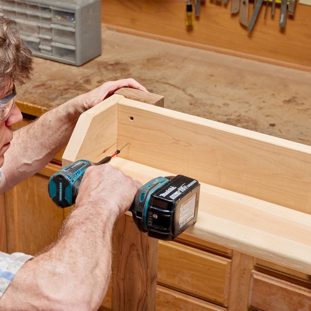 Fh22sep 620 56 019 How To Build A Simple Gardening Bench