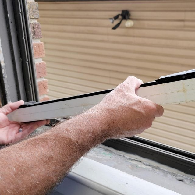 Install A Window Air Conditioner - Blocking