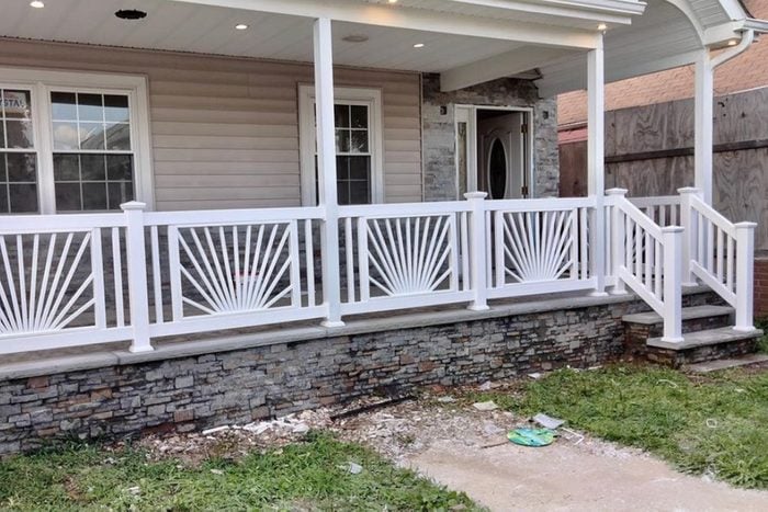 Sunburst Porch Railing Idea Courtesy @libertyfence Via Instagram