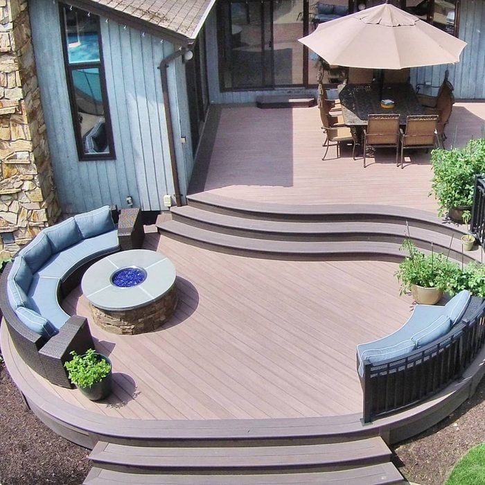 Curved Multi Level Deck Courtesy @deckremodelers Via Instagram