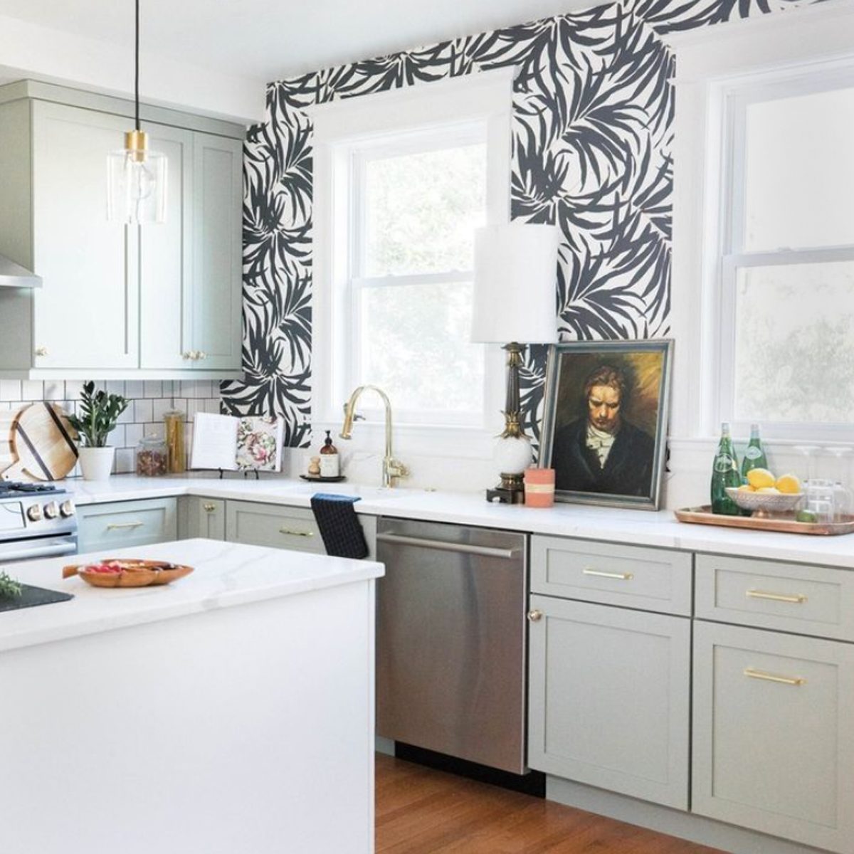 Black And White Kitchen Wallpaper Idea Courtesy @lisaandleroy Via Instagram