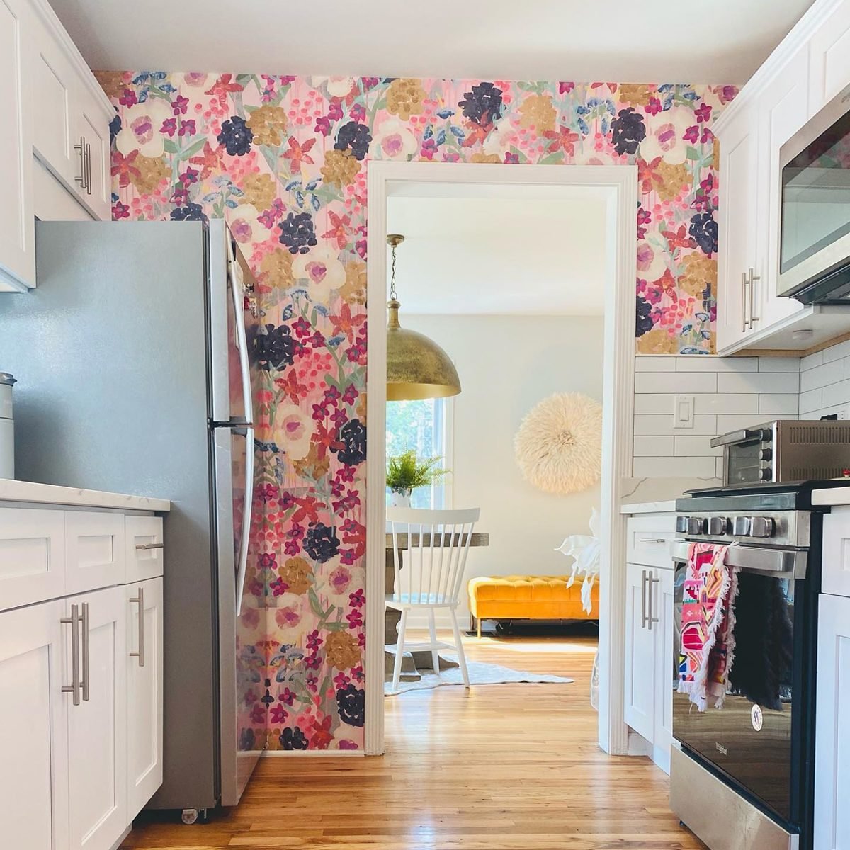 Small Kitchen Wallpaper Idea Courtesy @mollyandolivedesign Via Instagram
