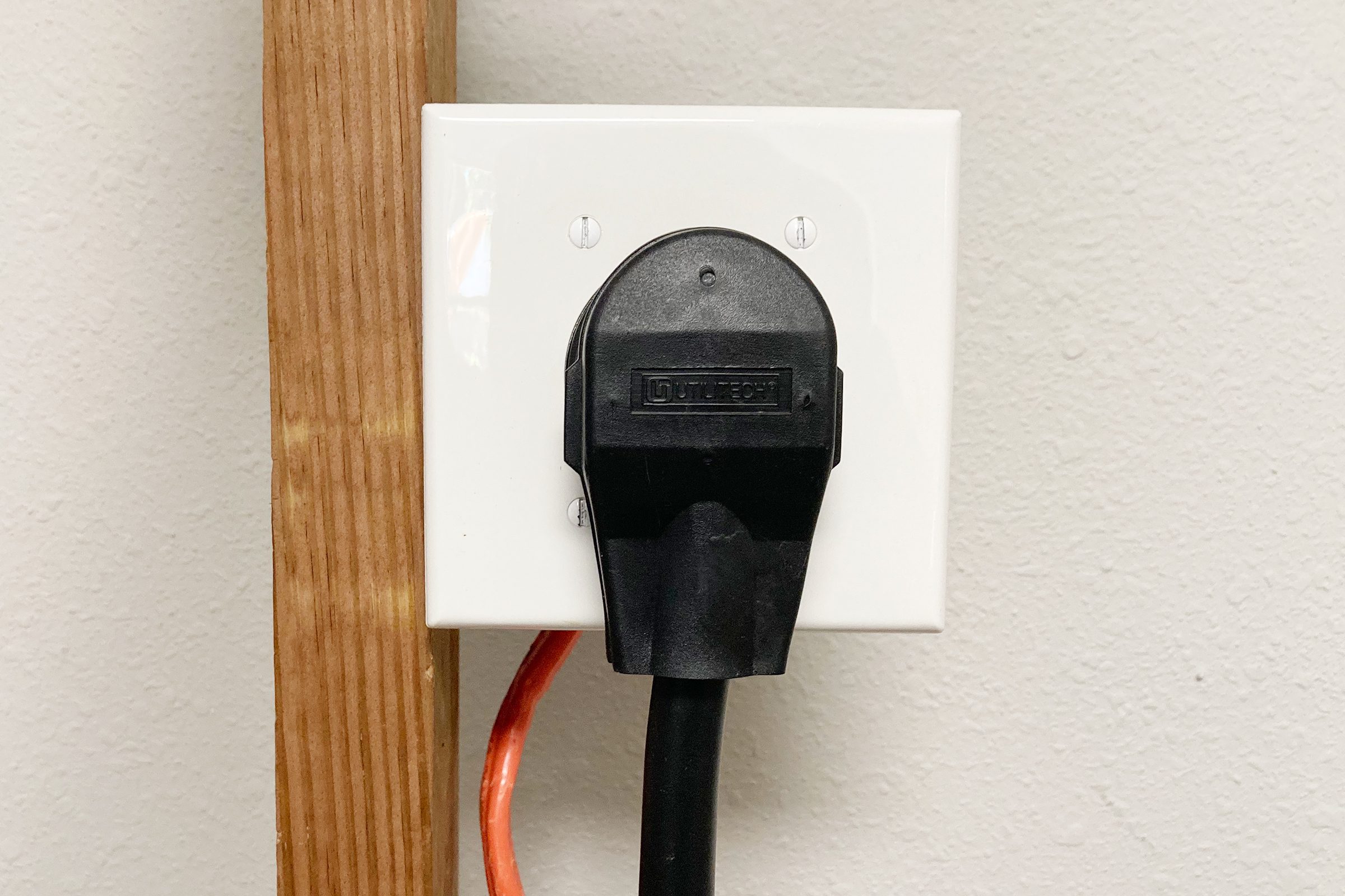 How To Wire a 240V Outlet for Appliances (DIY)