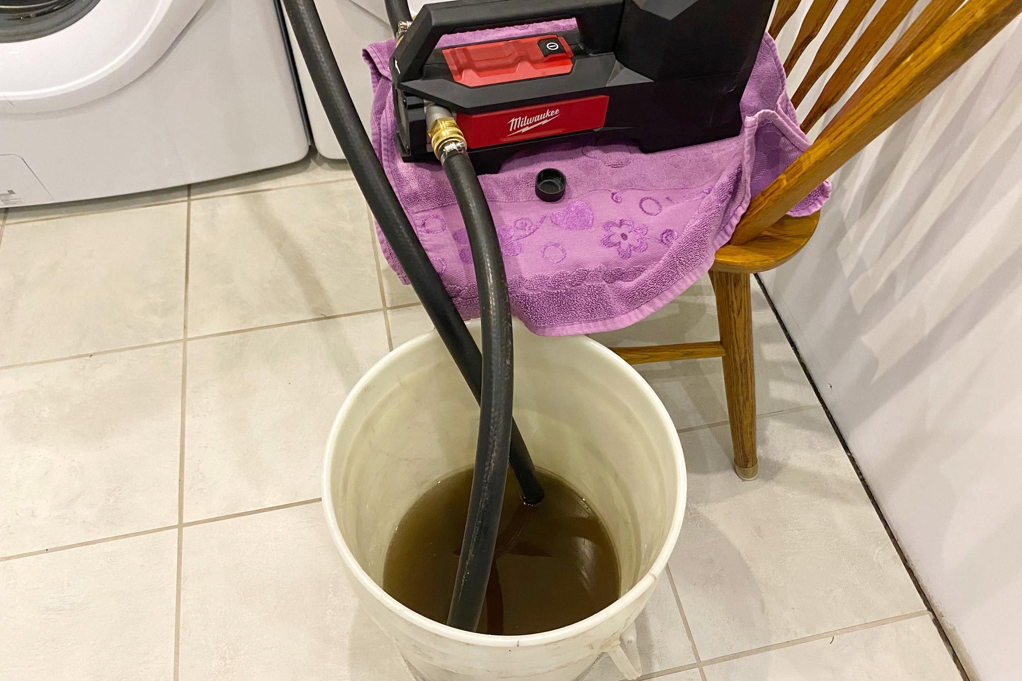 How to clean the your hot water tank by adding vinegar
