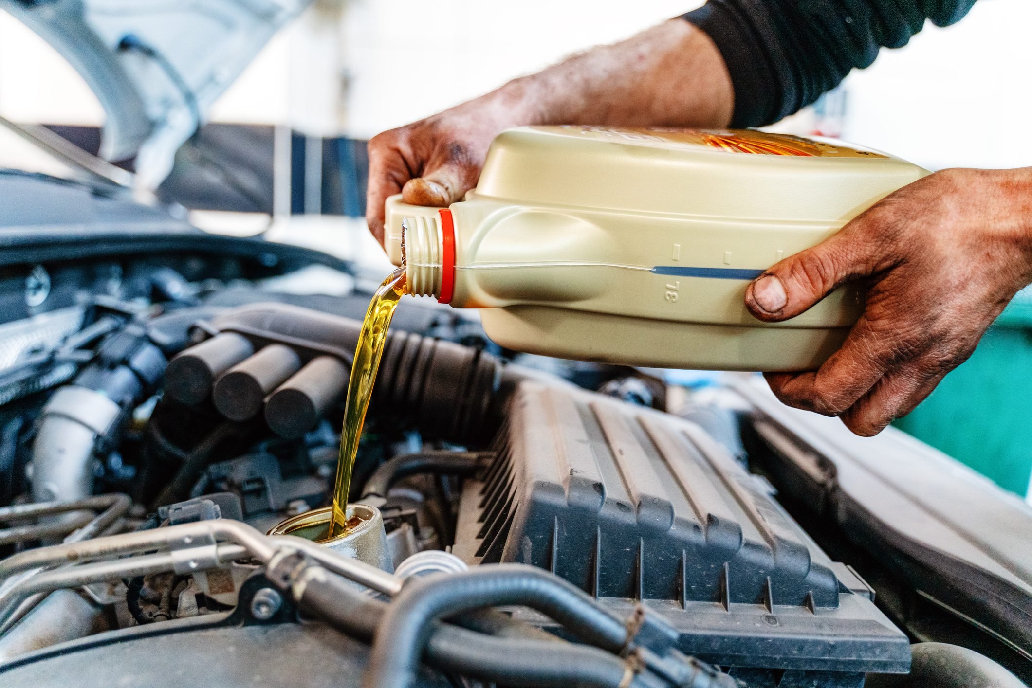 Mechanic In Auto Repair Shop High-Res Vector Graphic - Getty Images