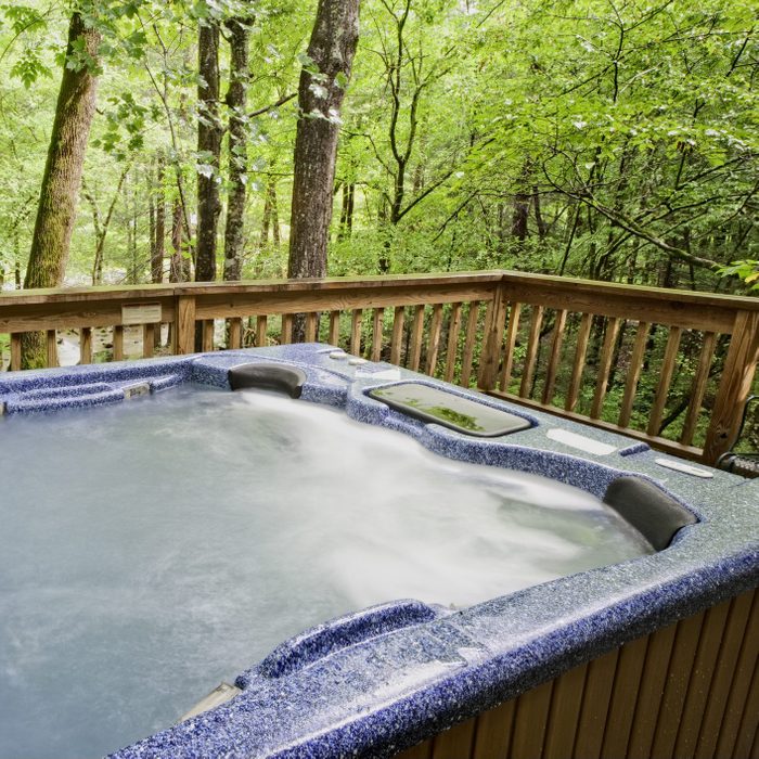 Hot Tub in the Woods (XXL)