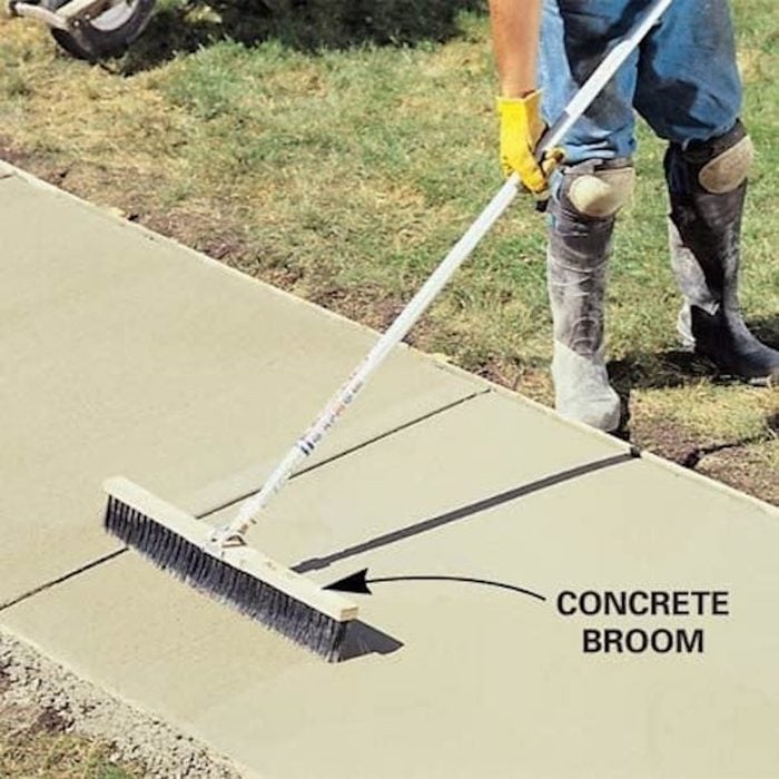 Finishing a concrete walkway surface