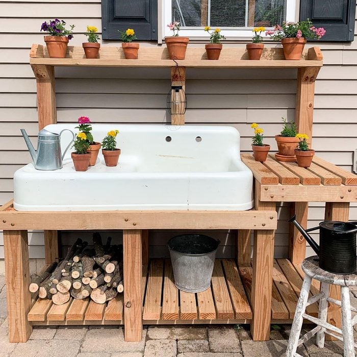 Garden Bench Outdoor Sink Courtesy @whiterosefarmhouse Via Instagram