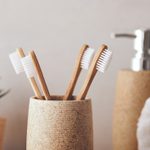 10 Tips on How To Disinfect a Toothbrush