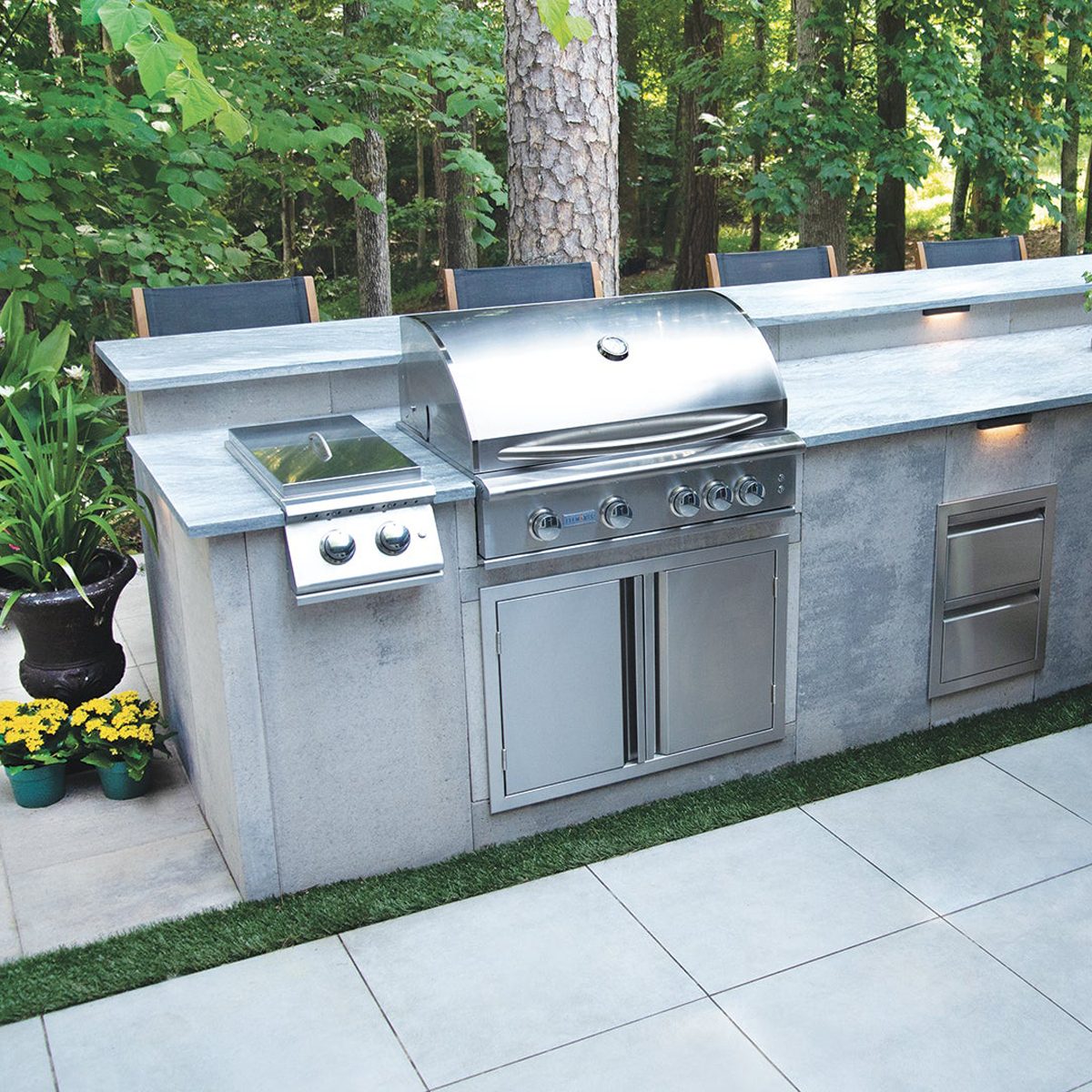 Homeowner's Guide To Modular Outdoor Kitchens