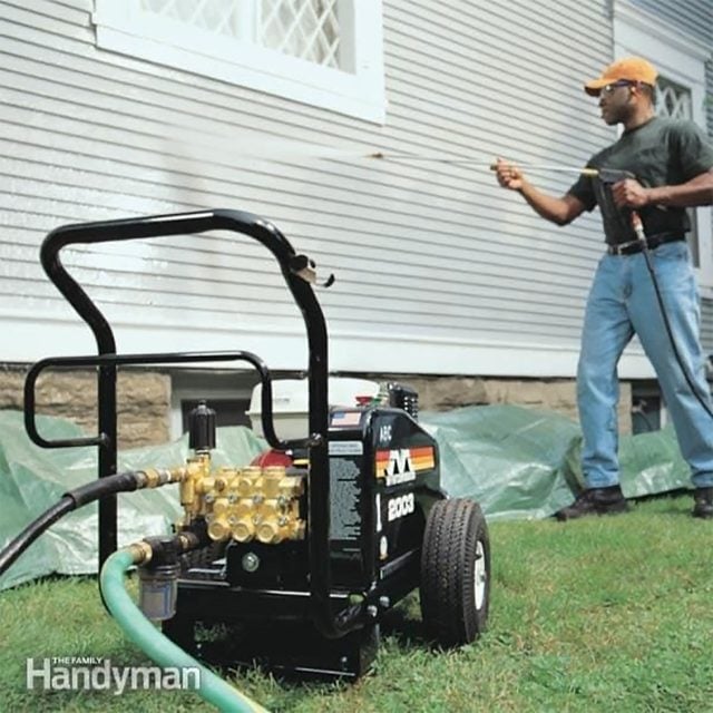 How Do You Use a Pressure Washer?