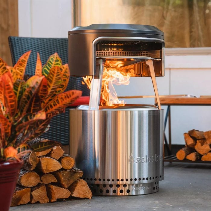 Fhm Ft 7 Ideas For Outdoor Fireplaces With Pizza Ovens Ft Via Solostove.com
