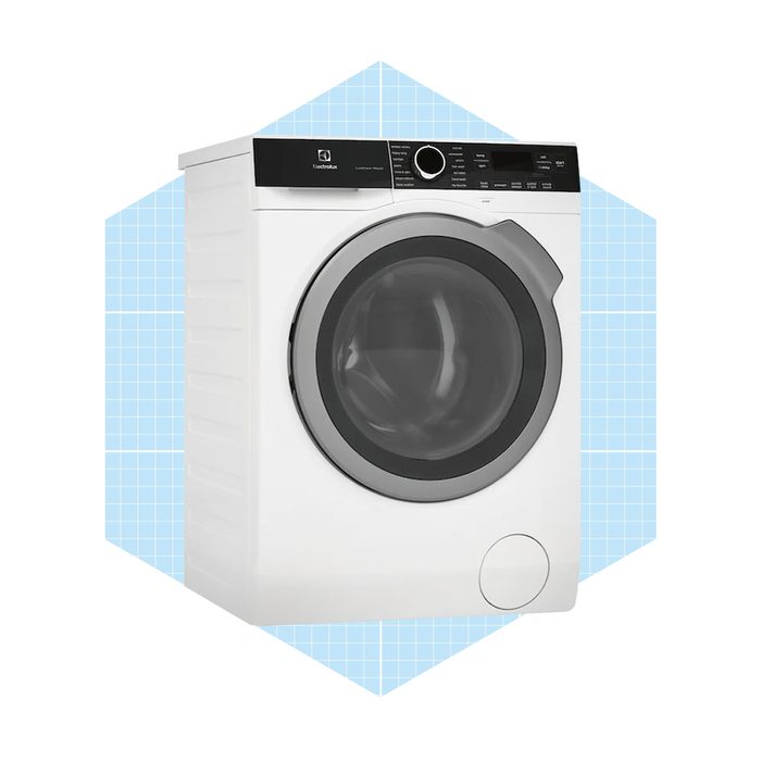 24 Compact Washer With Luxcare Wash System Ecomm 1 Electrolux.com