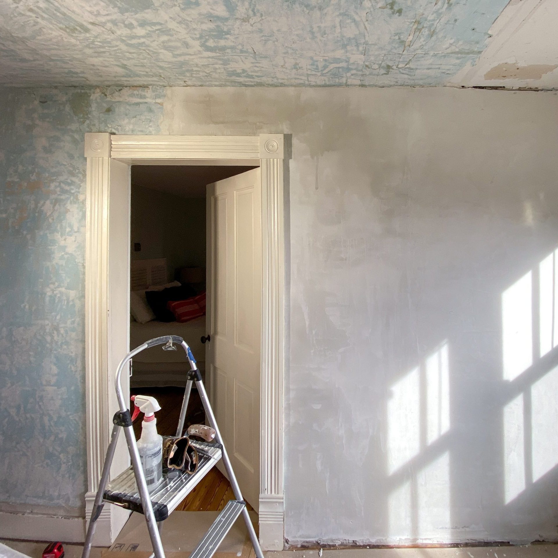 How to plaster a wall: 'Very important' steps for the 'smoothest finish' -  'Avoids bumps