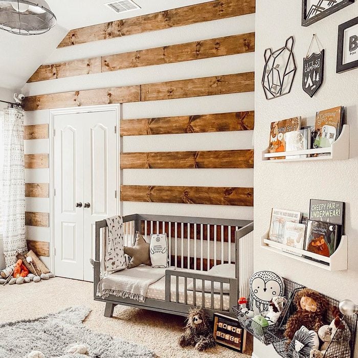 Striped Reclaimed Wood Wall courtesy courtneyfitzp01