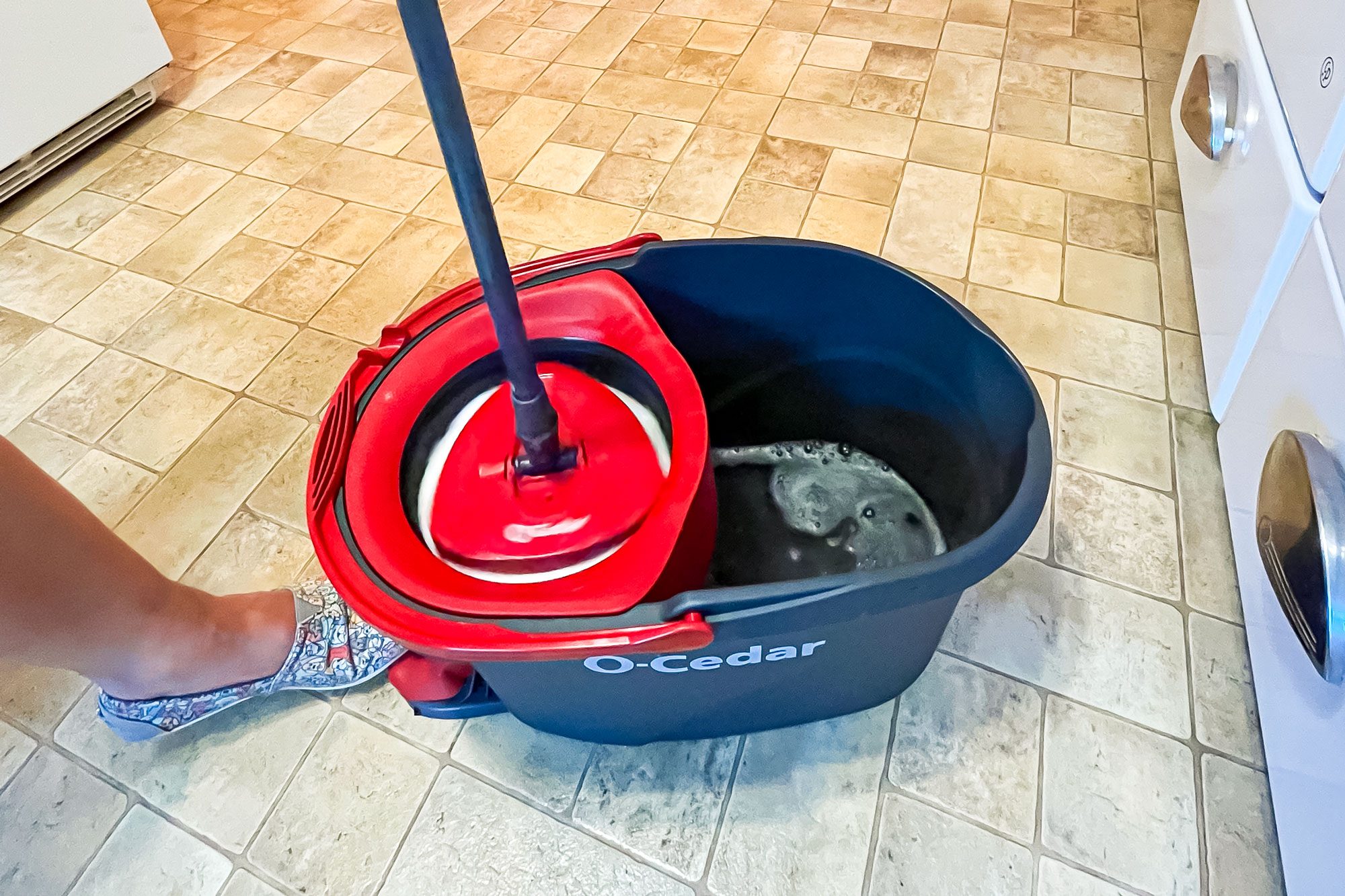 Review: We Tested the O-Cedar Spin Mop, a TikTok Cleaning Tool