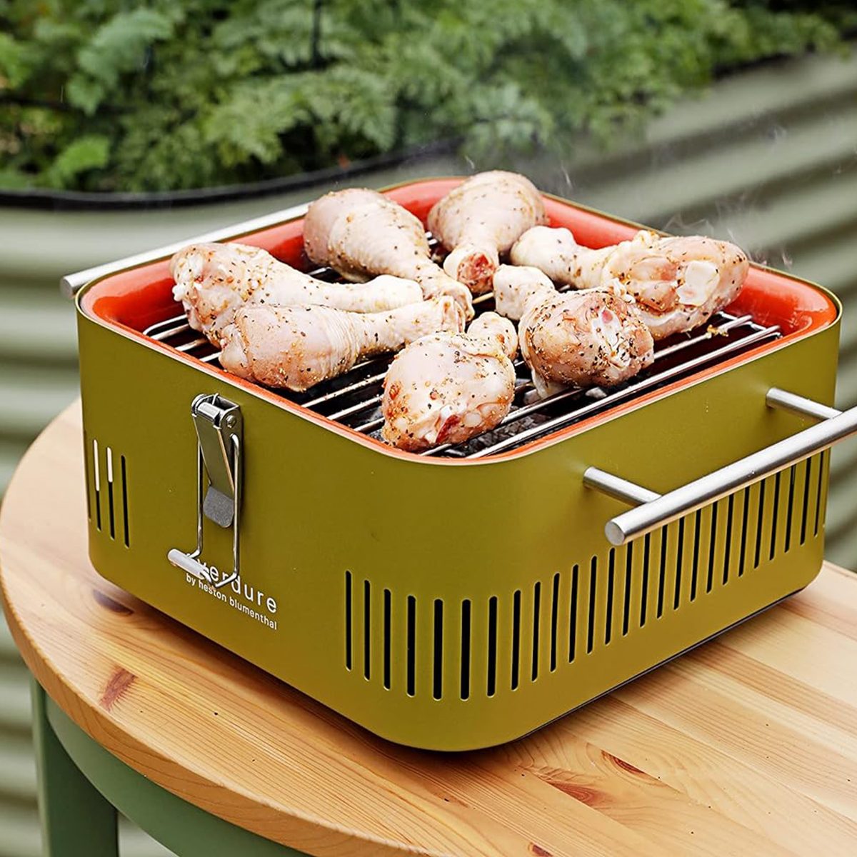 https://www.familyhandyman.com/wp-content/uploads/2023/09/This-Amazon-Grill-Is-a-Portable-Mess-Free-Grill-for-Any-Tabletop_FT_via-amazon.com_.jpg?fit=700%2C1024