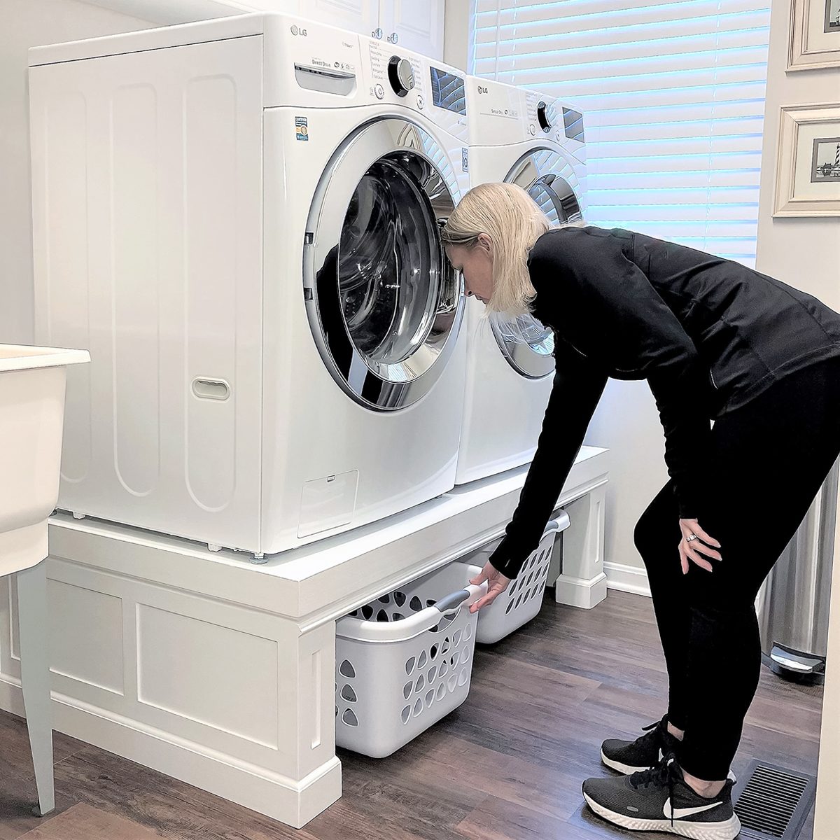 EZ Laundry | Upgraded 29” Universal Laundry Pedestal – 700lbs Capacity,  Raises 16” with Built-in Drain Pan + Hose, Adjustable Feet, Anti-Vibration