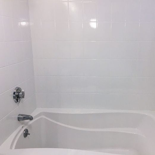 Refinish Your Bathroom Tile Or Bathtub With A Kit After 2 Ft