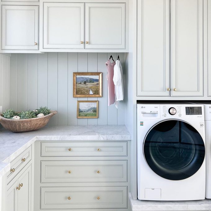 10 Laundry Room Countertop Ideas You'll Love Timeless Marble Courtsey @ourfrenchcountryfarm Instagram