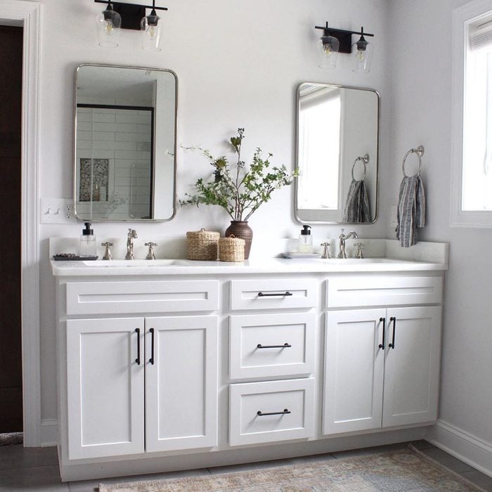 9 Double Vanity Bathroom Ideas All White Double Vanity