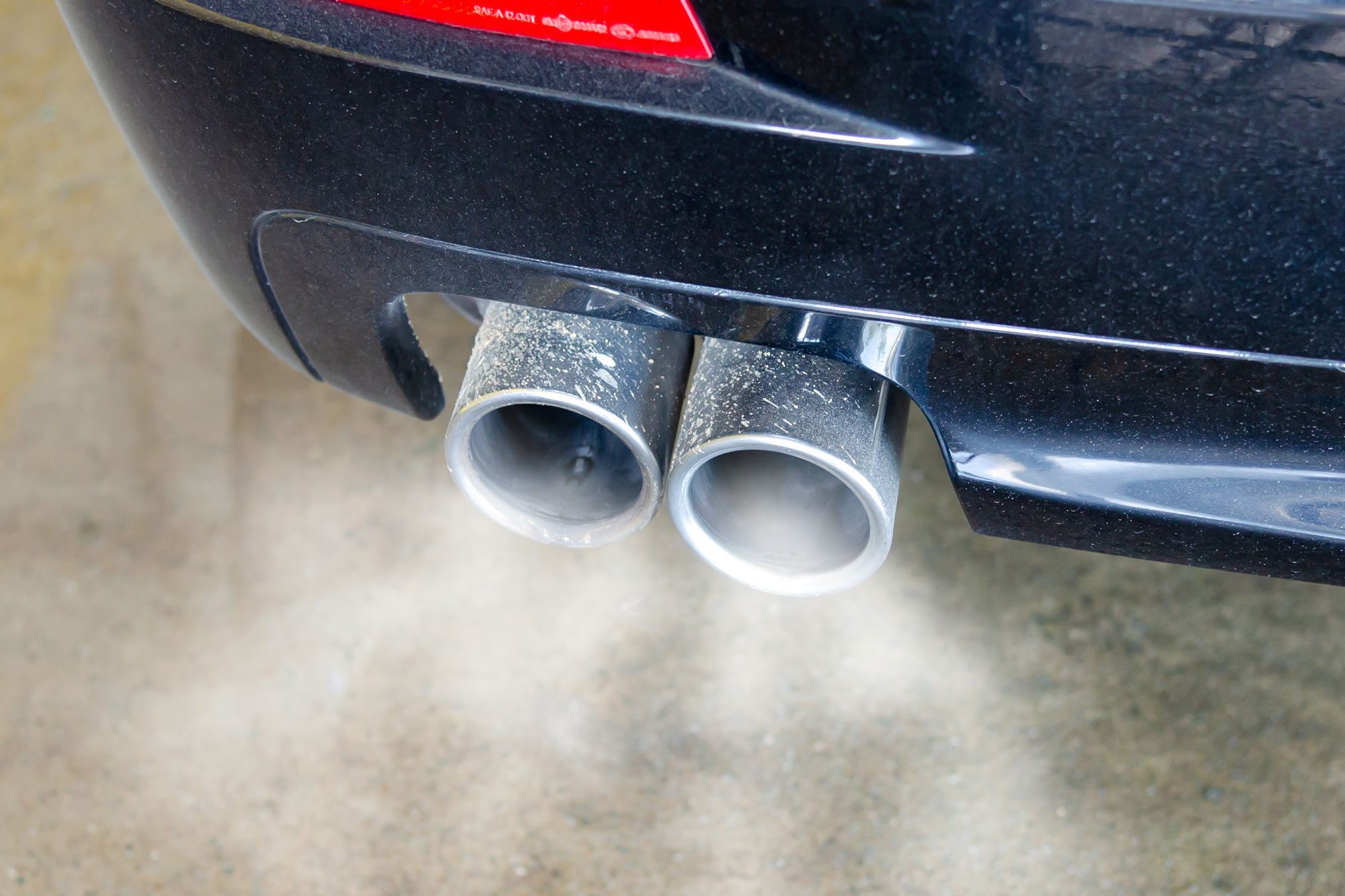 Car Exhaust While Leaving A Smoke