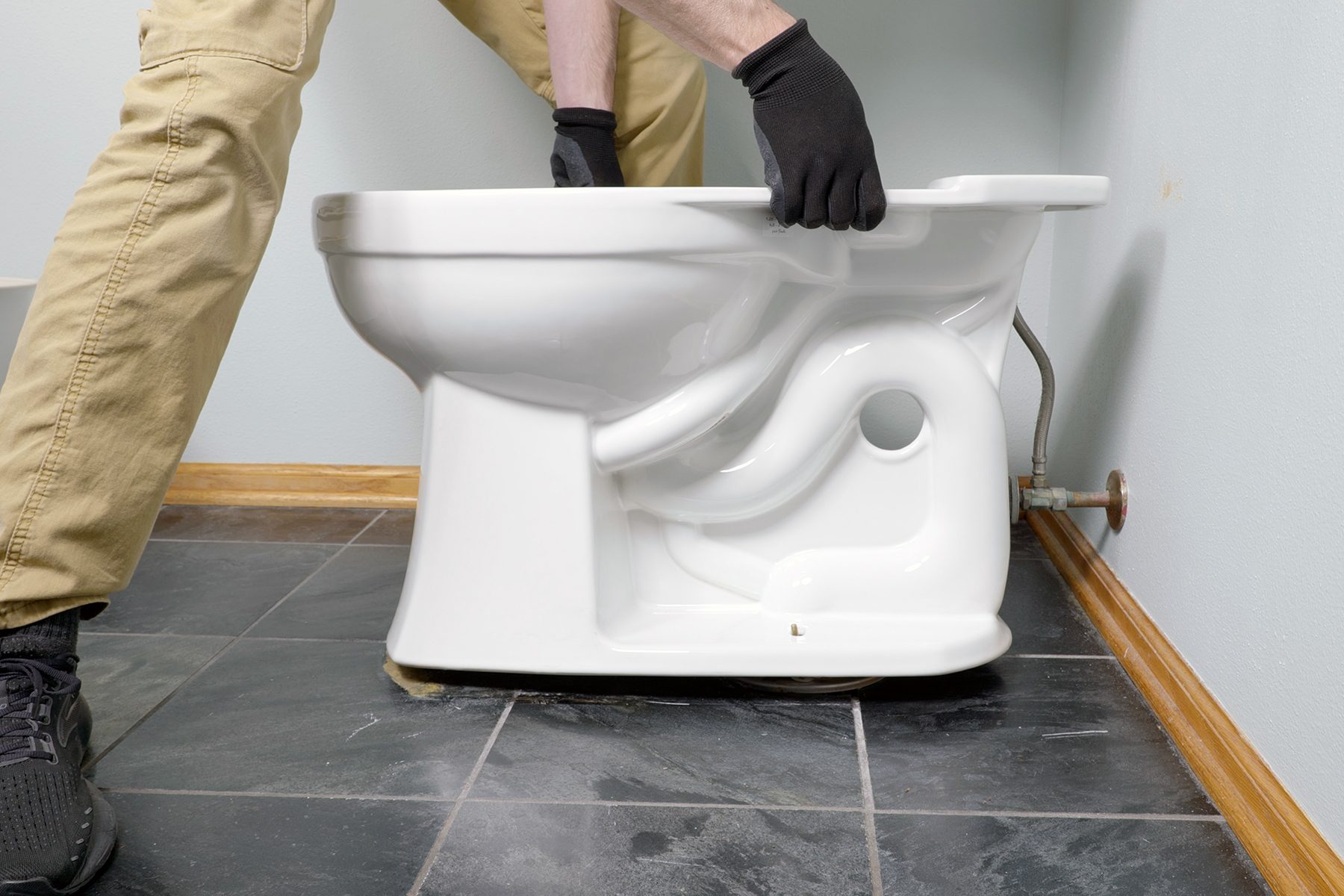 How To Replace A Toilet Fhmvs23 Mf 12 04 Replacetoilet 8