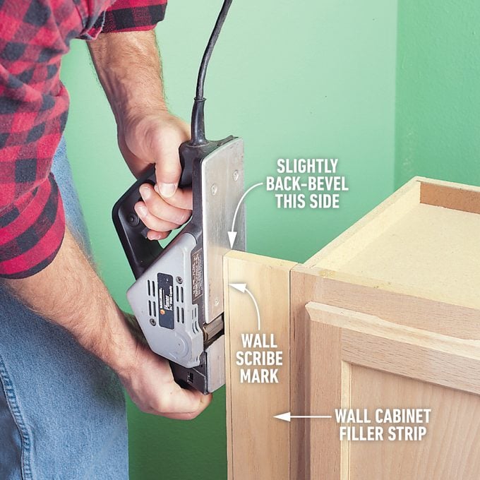 How To Use an Electric Planer Plane filler boards for tight-fitting cabinets