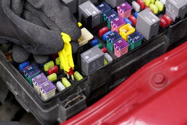 How to Check Car Fuses