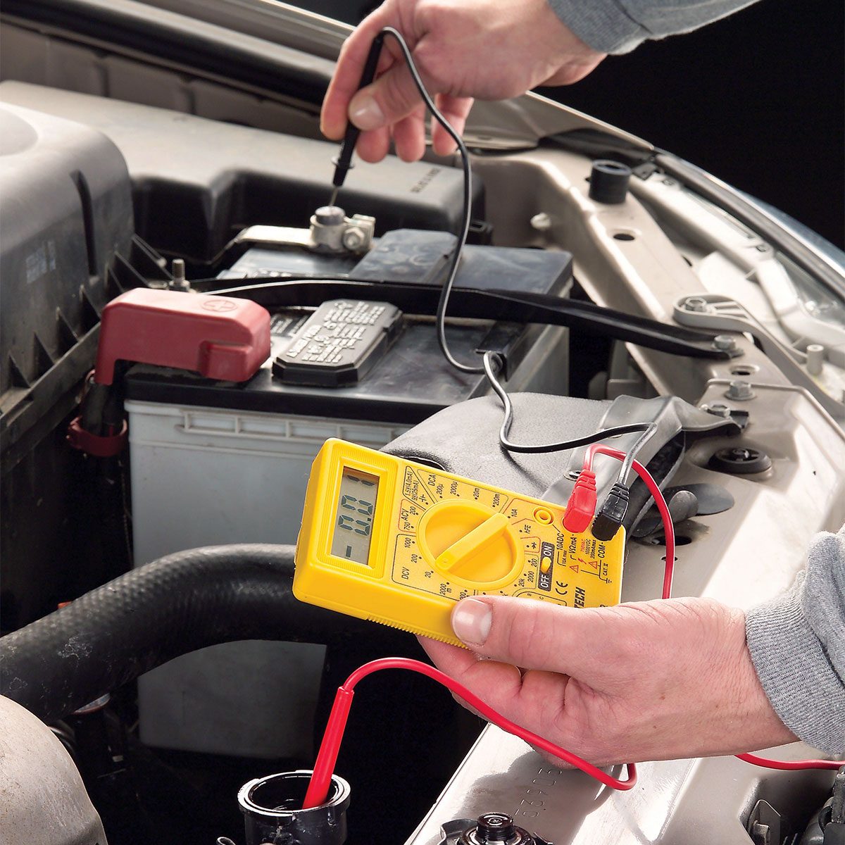 Testing the coolant with multimeter
