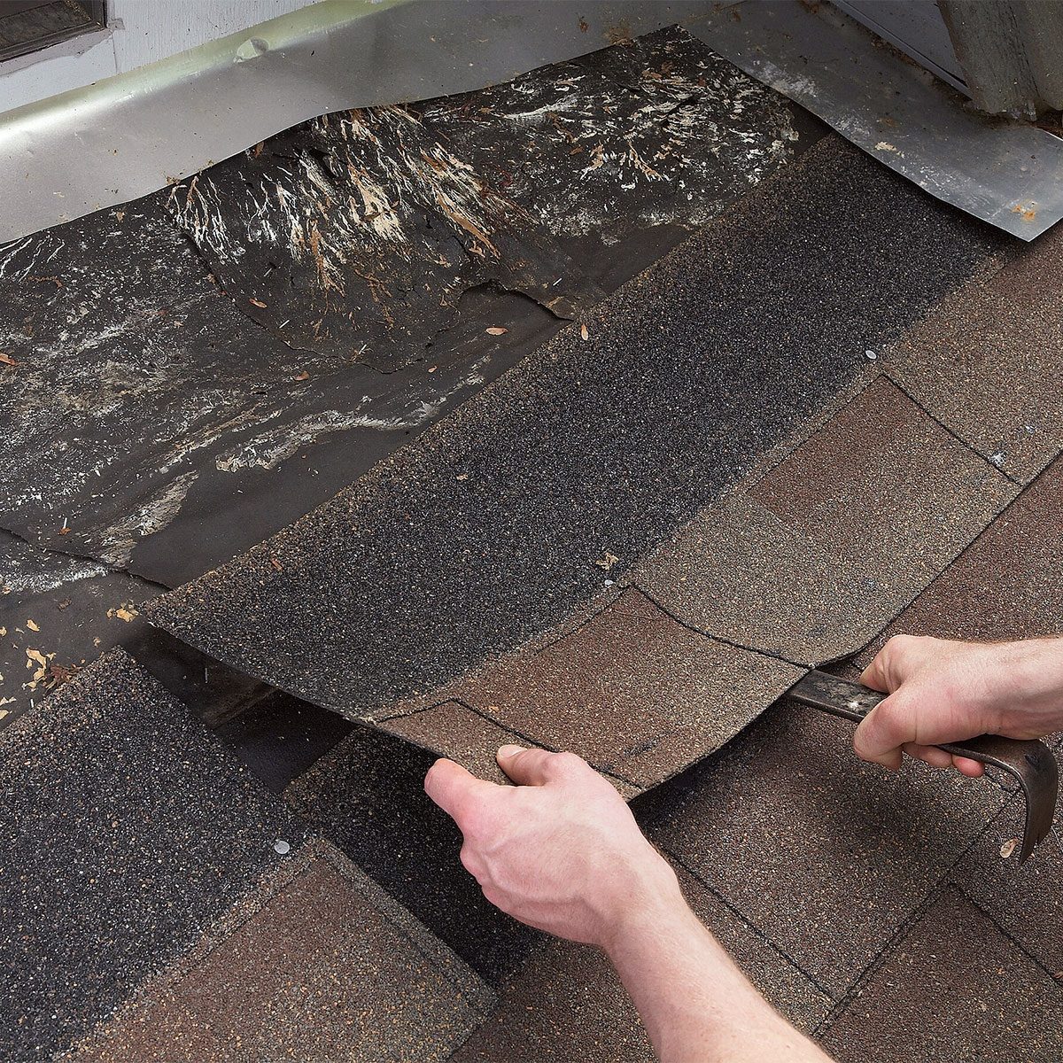 Removing roof shingles